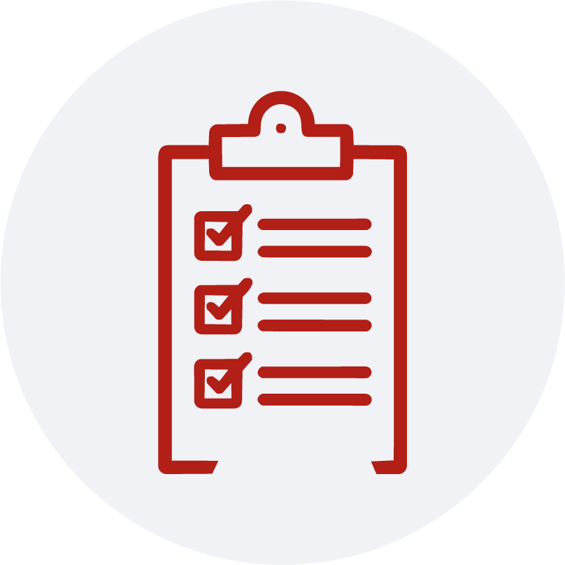 ícono de escudo con marca de verificación en el centro sobre fondo rojo, representación visual del control interno organizacional y la protección de los procesos empresariales